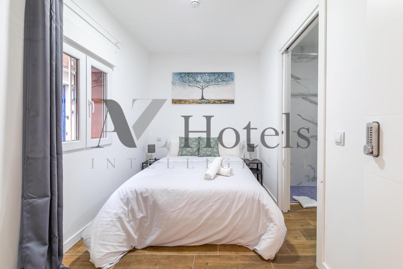 Ayz Luis Cabrera-Auto Check-In Property มาดริด ภายนอก รูปภาพ