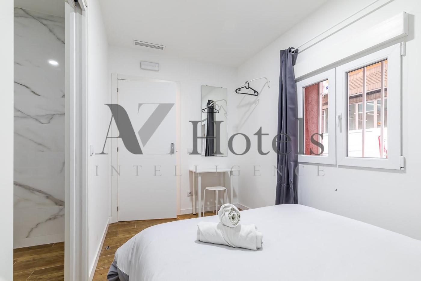 Ayz Luis Cabrera-Auto Check-In Property มาดริด ภายนอก รูปภาพ