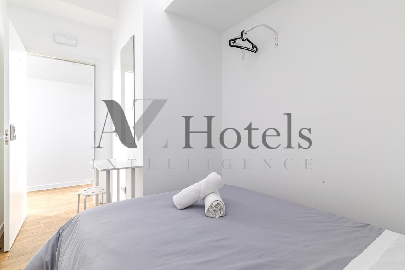 Ayz Luis Cabrera-Auto Check-In Property มาดริด ภายนอก รูปภาพ