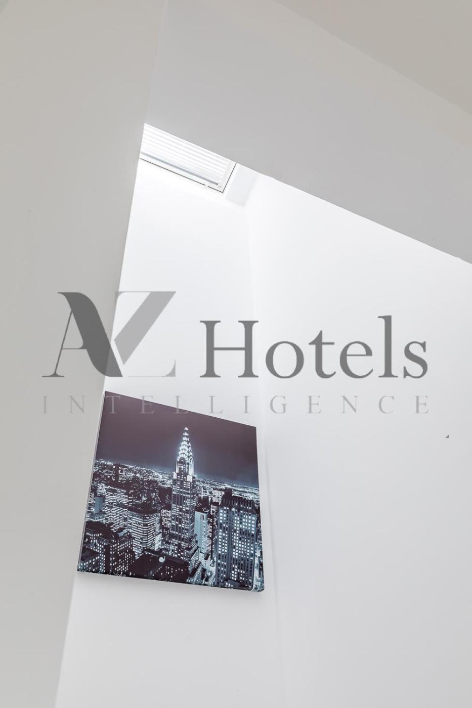 Ayz Luis Cabrera-Auto Check-In Property มาดริด ภายนอก รูปภาพ
