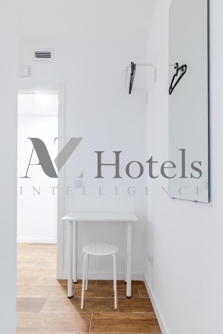 Ayz Luis Cabrera-Auto Check-In Property มาดริด ภายนอก รูปภาพ